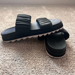 Sorel Black Slides Size 7